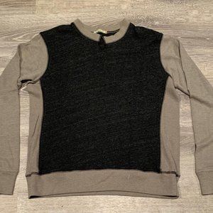 Alternative medium sweater black and gray